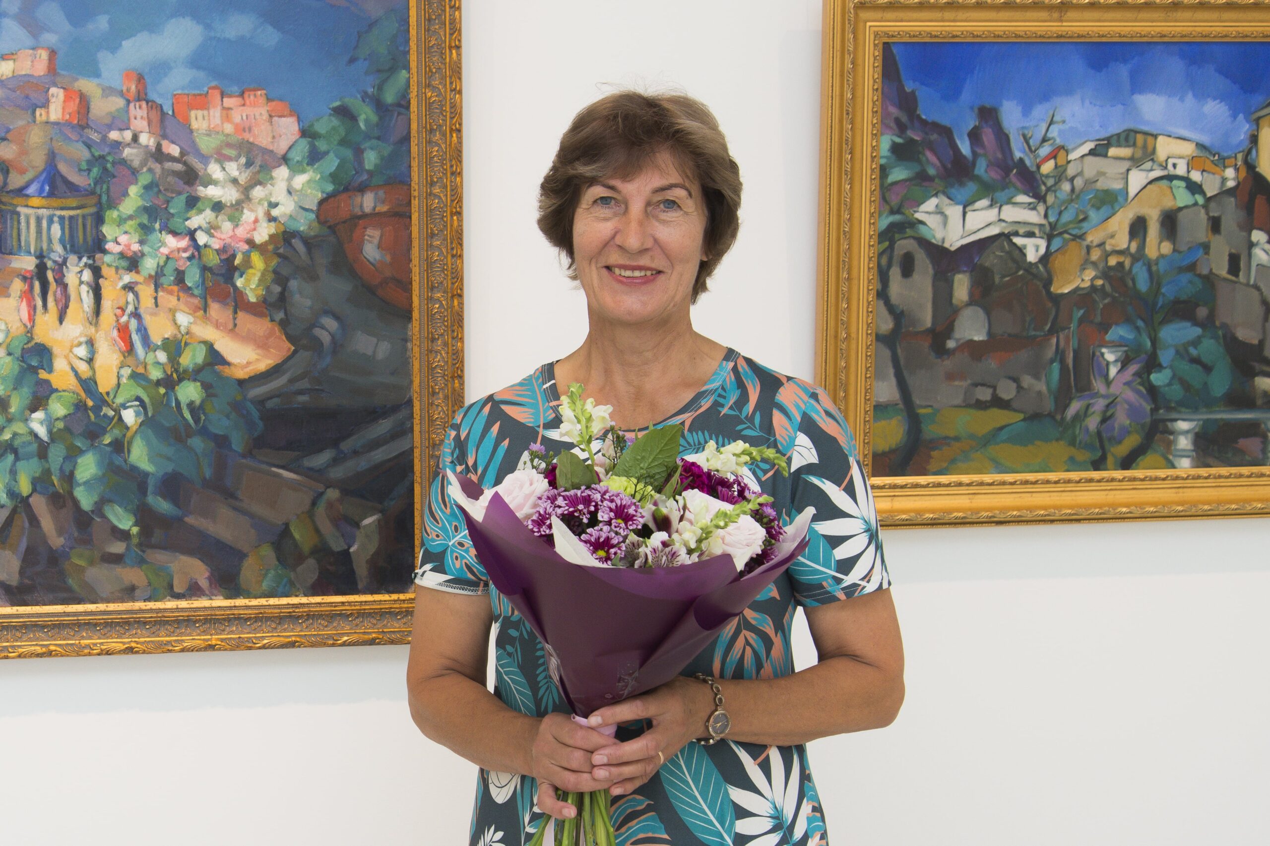 Aasta 2025 on Hiiumaal rahvariideaasta! Teema-aasta kutsub inimesi rahvariideid valmistama, kandma ja oma juurte peale mõtlema. Ülikoolis oli Helgi Põllo etnogr