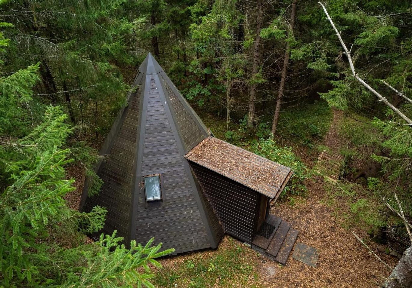 Riksi püstkoda - elamusmajutus Hiiumaal (1)