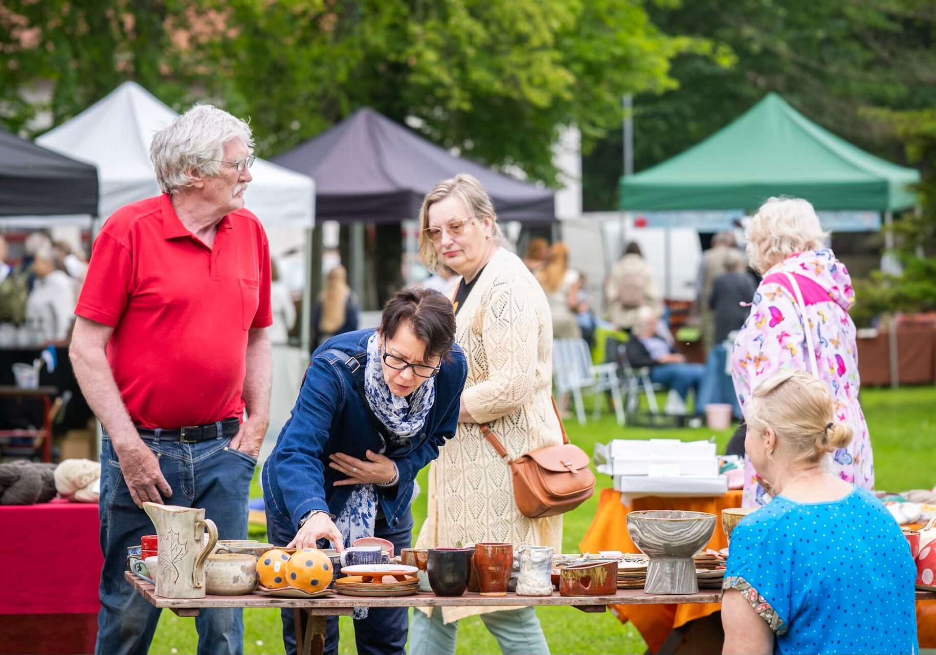 hiiumaa-suvine-kasitoo-ja-omatoodangu-laat